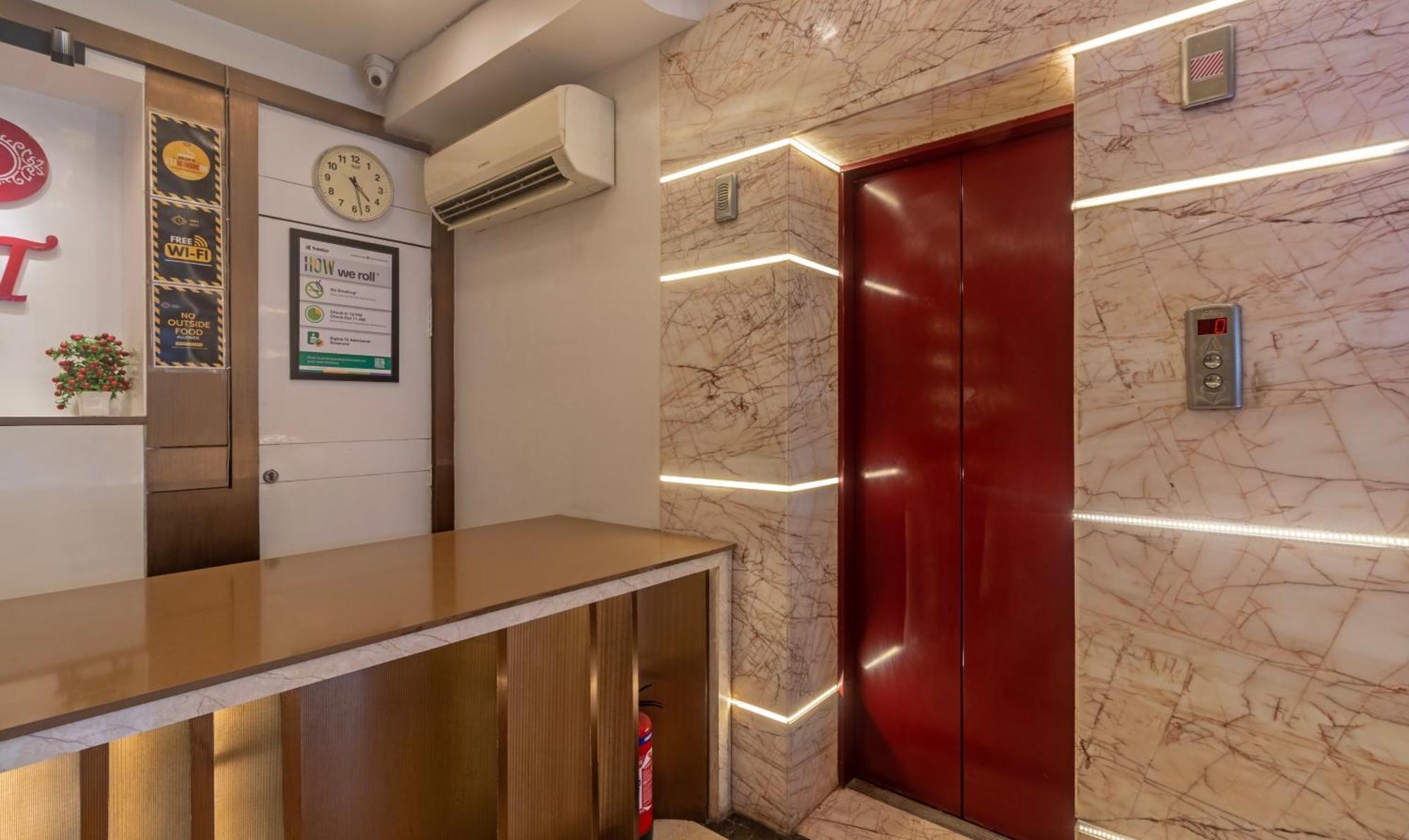 Hotel Treebo Empire Red Carpet, Near Taj Mahal Agra  Exterior foto